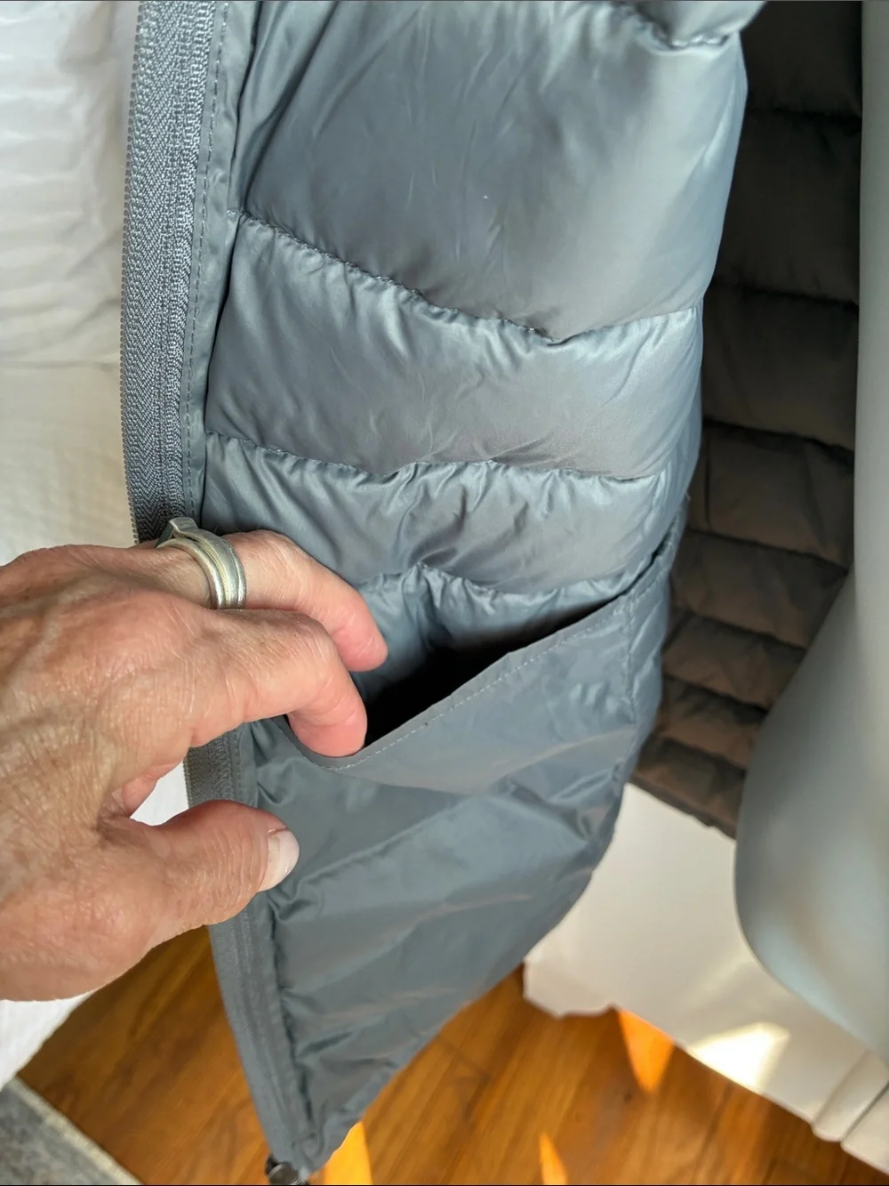 HEATKEEP Packable Gray Down Puffer Vest, Lightweight Layer, Like New M